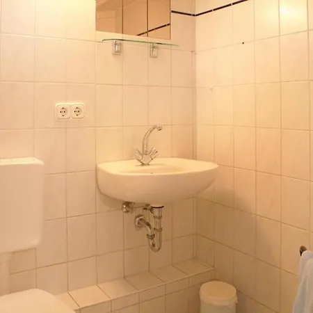 Schwarzer Baer Whg Baer 01 *